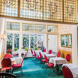 sander.zandvoort-hotels.com/
